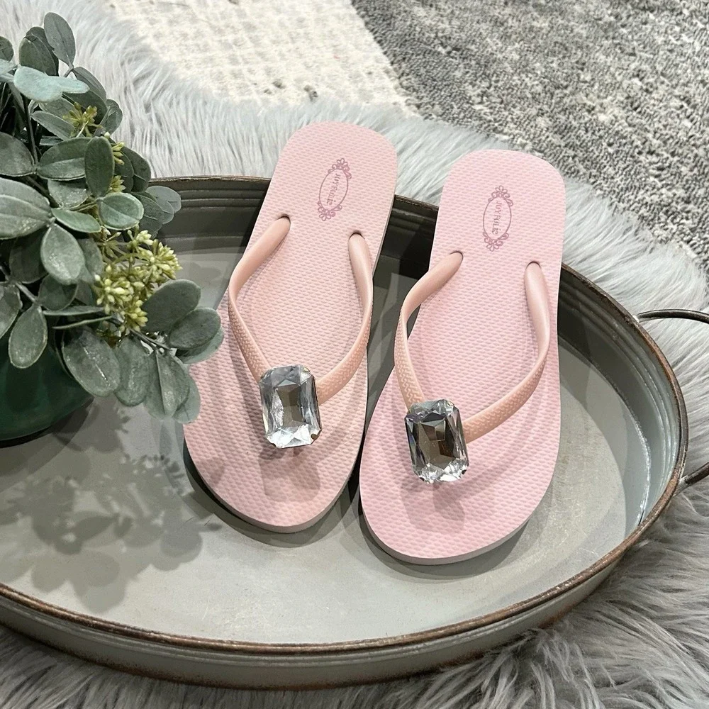 Joyfolie‎ Women's Jewel Pink Flip Flops Size W6